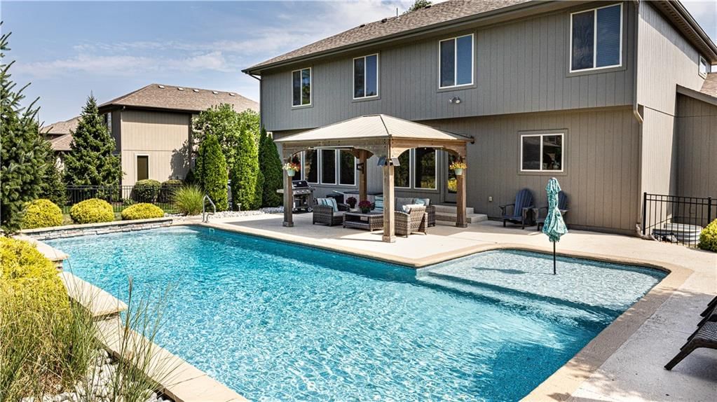 212 SW Ansel Adams Drive — photo 10