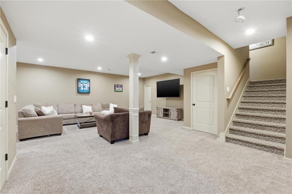 212 SW Ansel Adams Drive — photo 17