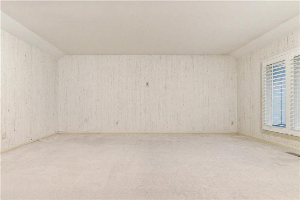 201 W 125th Terrace — photo 11
