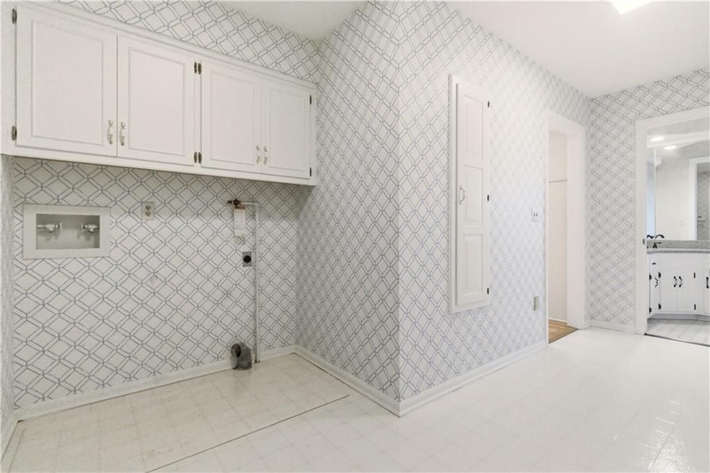 201 W 125th Terrace — photo 20