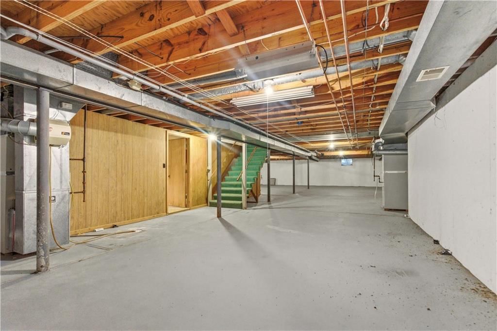 201 W 125th Terrace — photo 57
