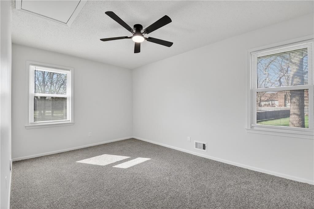 308 SE Richardson Place — photo 23
