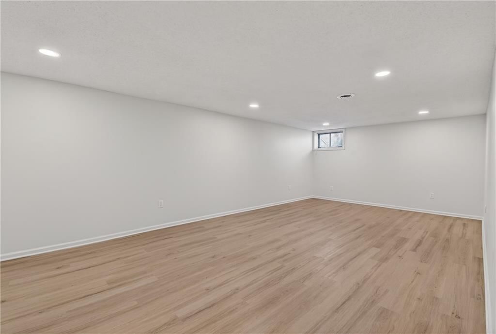 308 SE Richardson Place — photo 32