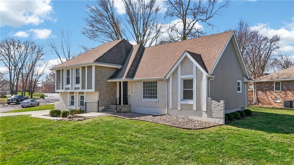 308 SE Richardson Place — photo 39