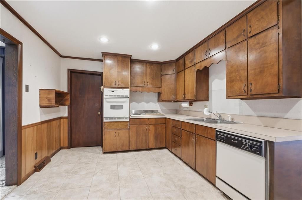 1074 S 240th Street — photo 12