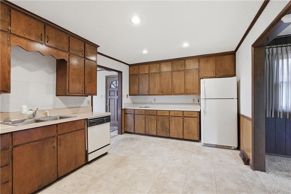 1074 S 240th Street — photo 13