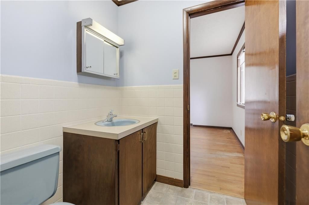 1074 S 240th Street — photo 28
