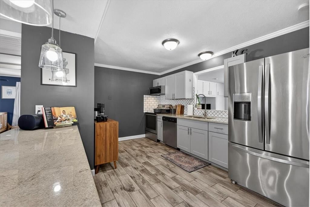 7106 Nall Avenue — photo 8