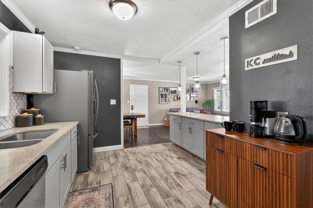 7106 Nall Avenue — photo 10