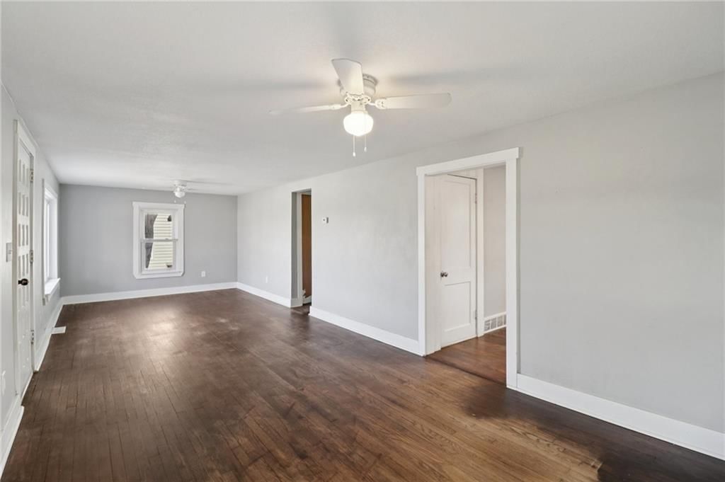 116 W 3rd Street — photo 3