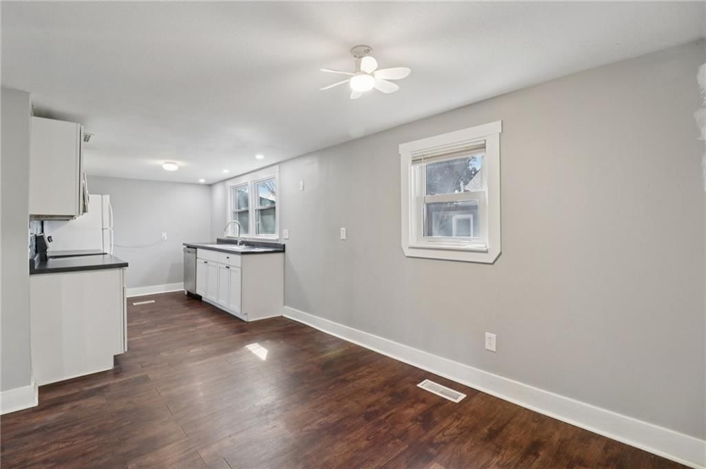 116 W 3rd Street — photo 7