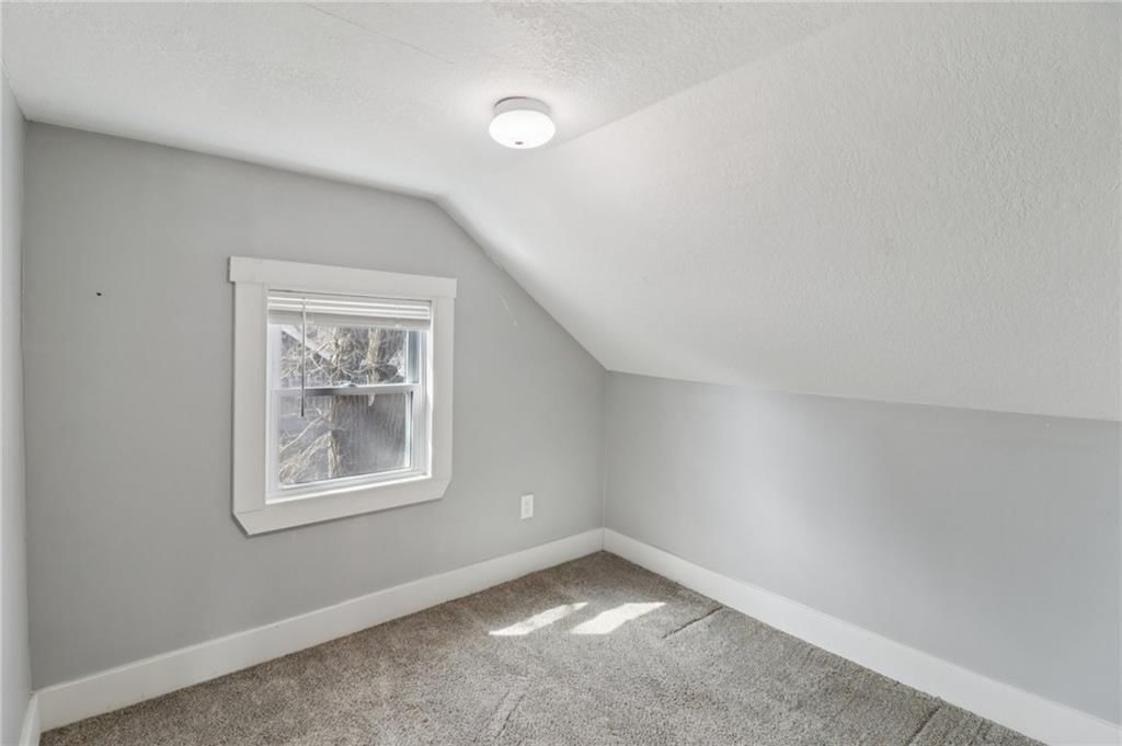 116 W 3rd Street — photo 12