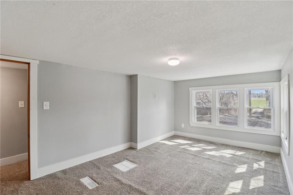 116 W 3rd Street — photo 14