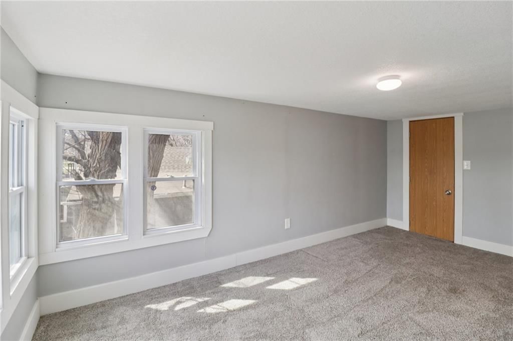 116 W 3rd Street — photo 15
