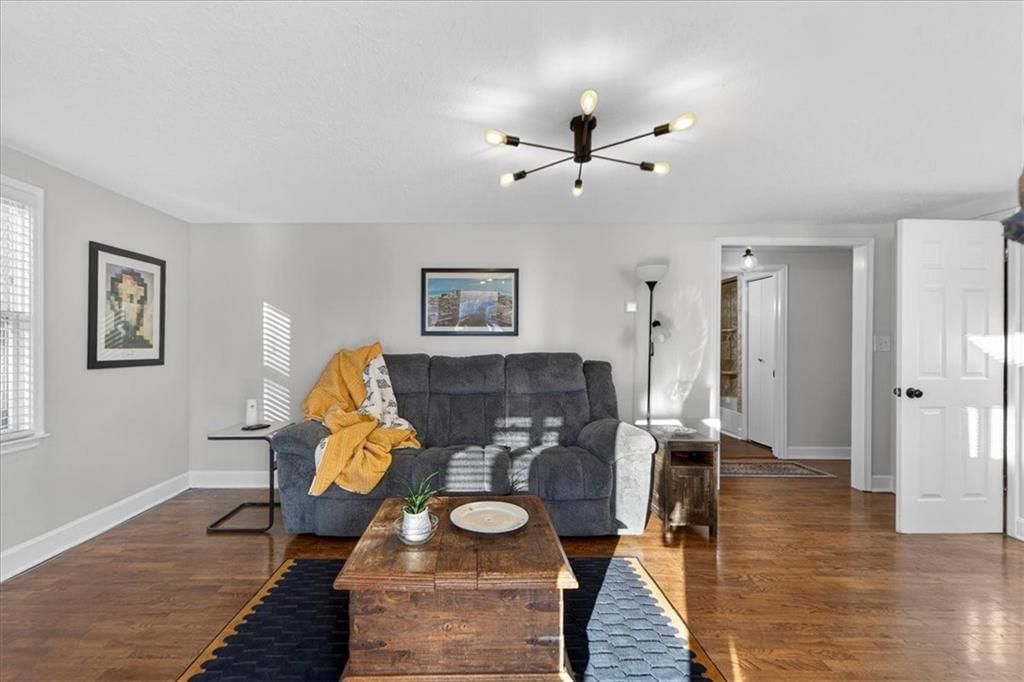 310 S Bluegrass Drive — photo 4