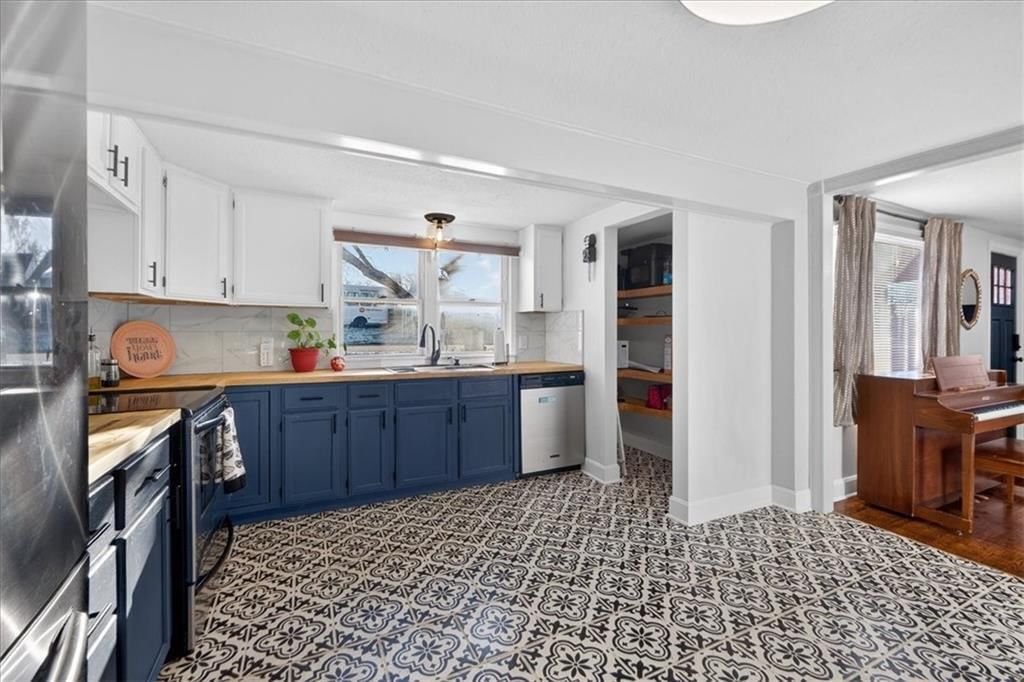 310 S Bluegrass Drive — photo 11