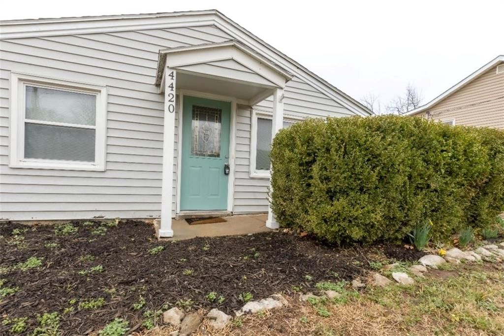 4420 N Jackson Avenue — photo 2