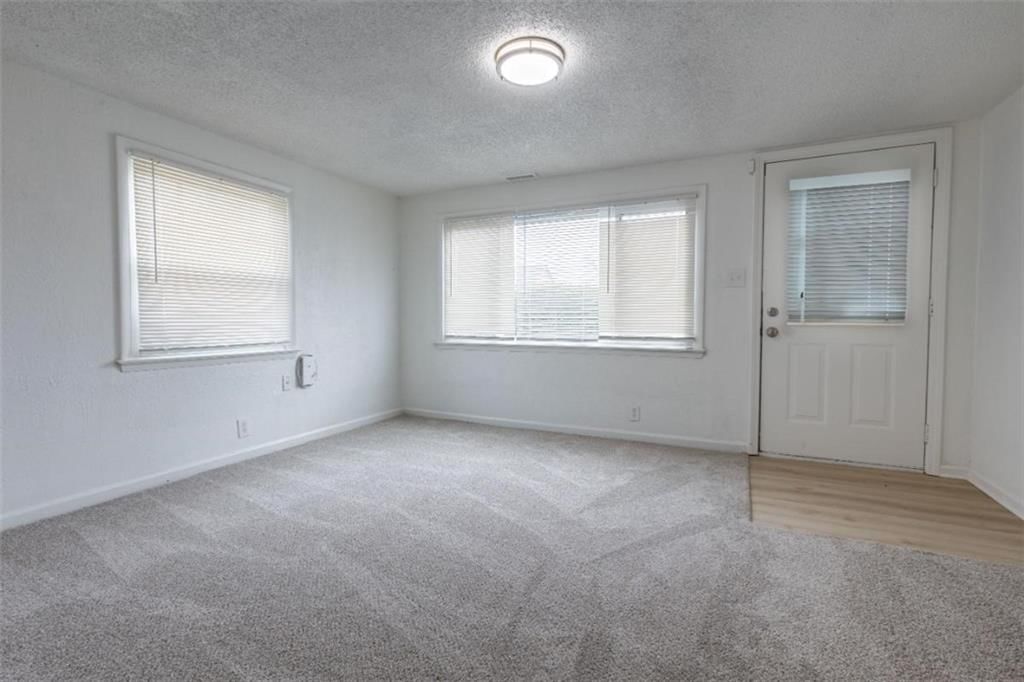 4420 N Jackson Avenue — photo 3