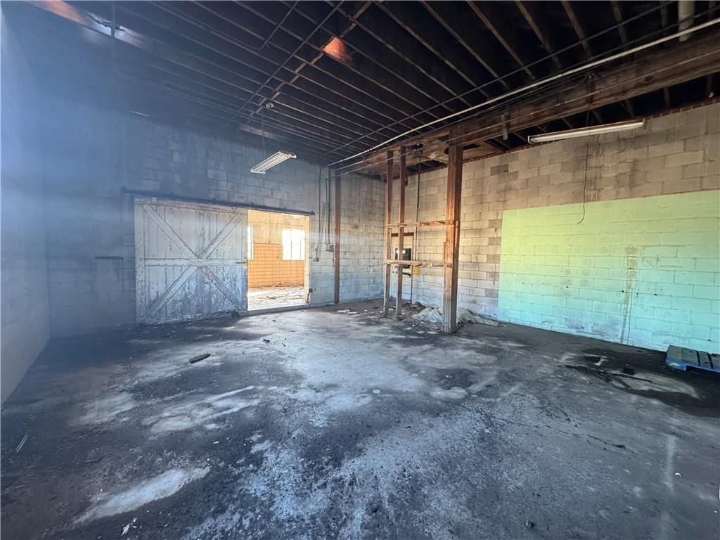 1708 W 5TH Street — photo 11