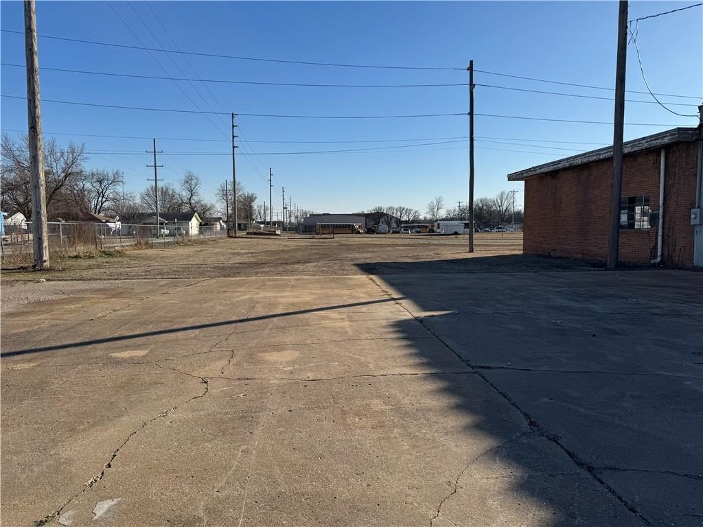 1708 W 5TH Street — photo 18