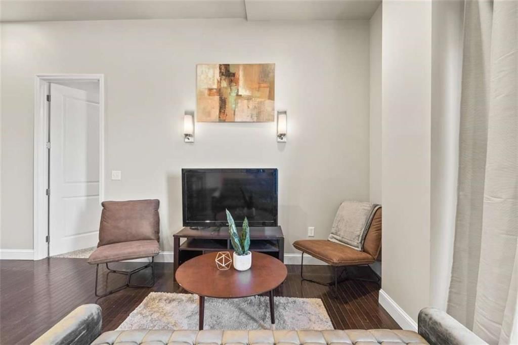 2940 Baltimore Avenue — photo 4