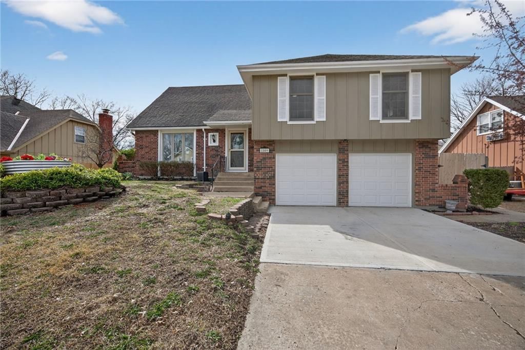 1809 S Arrowhead Drive — photo 3