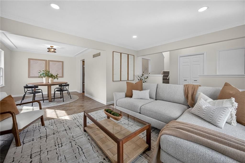 1809 S Arrowhead Drive — photo 8