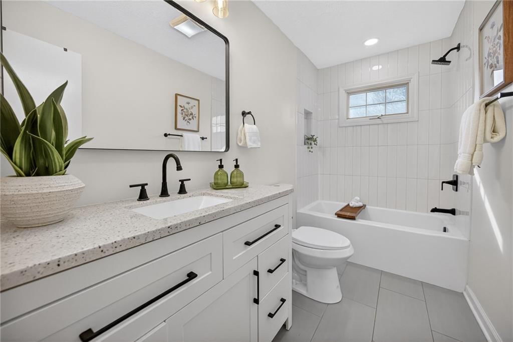 1809 S Arrowhead Drive — photo 18