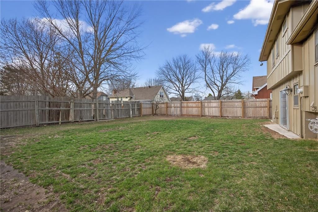 1809 S Arrowhead Drive — photo 28