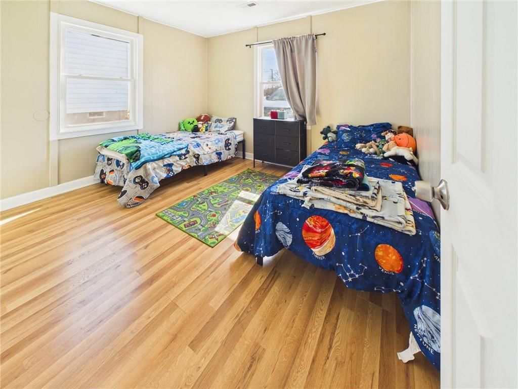 209 E Sparks Avenue — photo 4