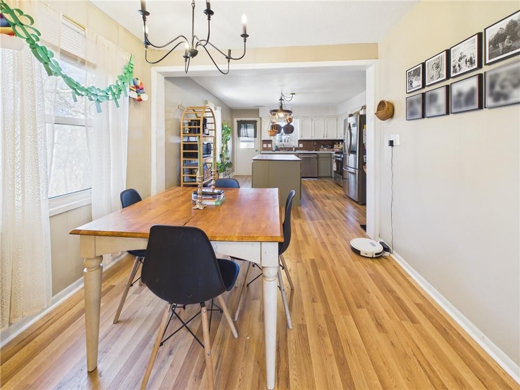209 E Sparks Avenue — photo 10
