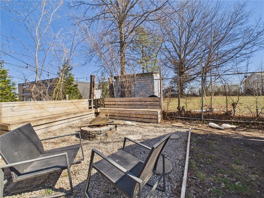 209 E Sparks Avenue — photo 20