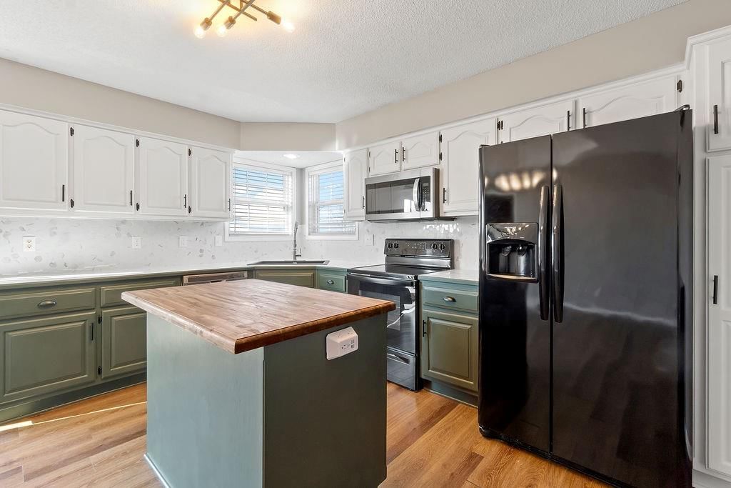 405 Sunny Lane — photo 10