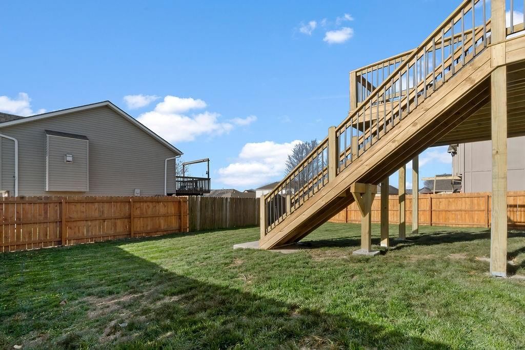 405 Sunny Lane — photo 34