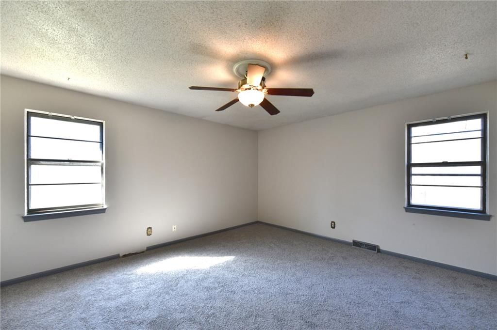 8211 W 57th Street — photo 20