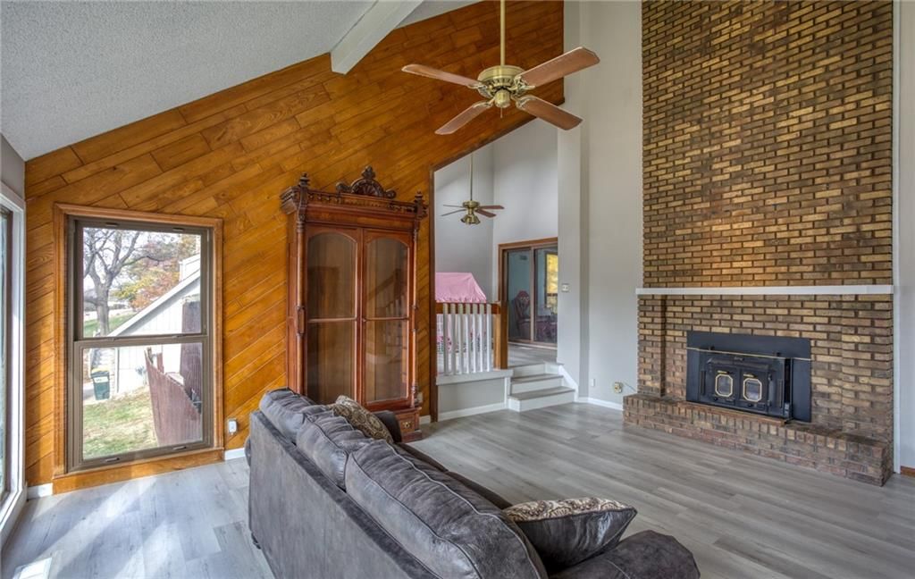 16025 Meadow Lane — photo 4