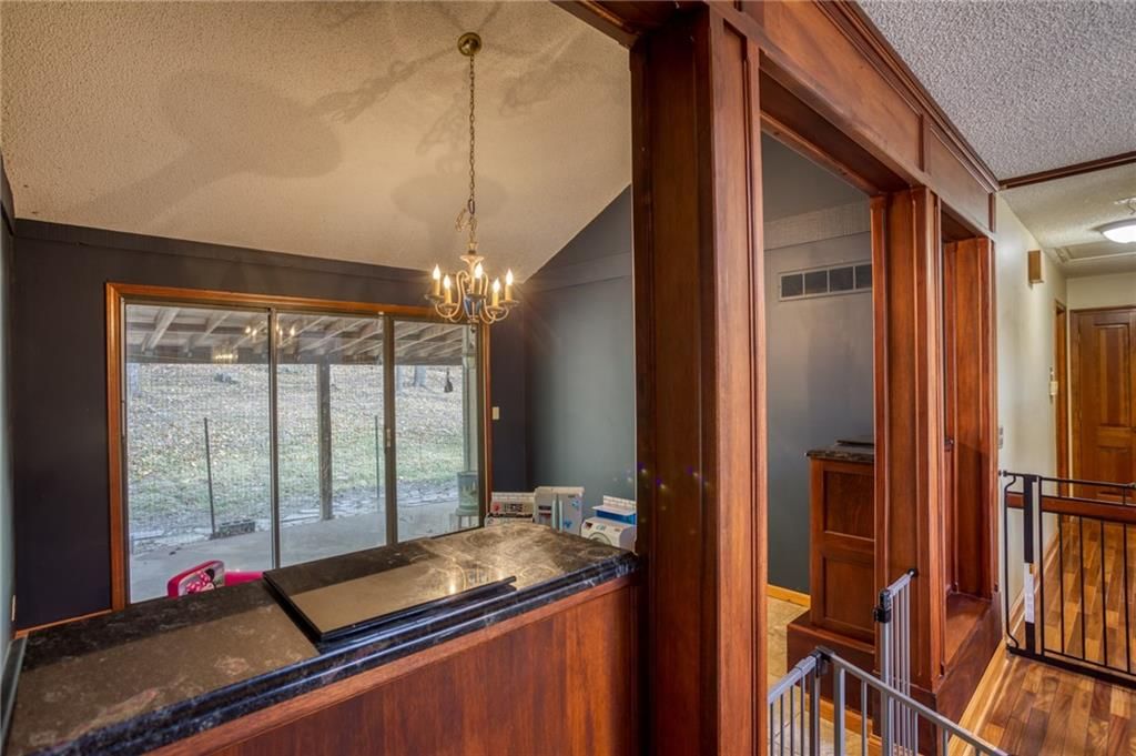 16025 Meadow Lane — photo 8