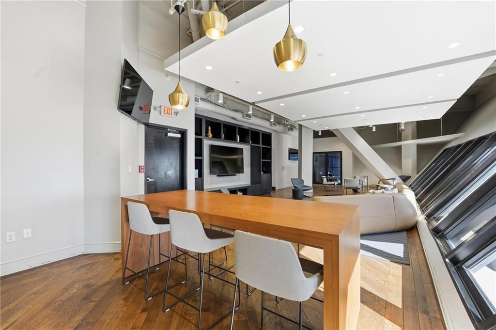 1101 Walnut Street — photo 38