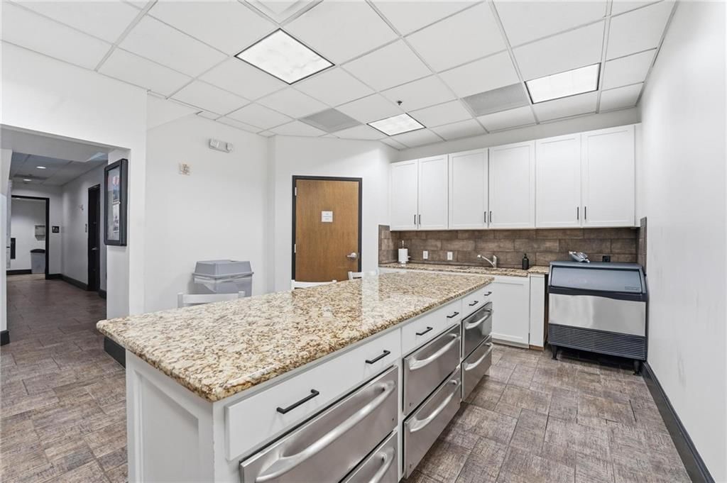 1101 Walnut Street — photo 41