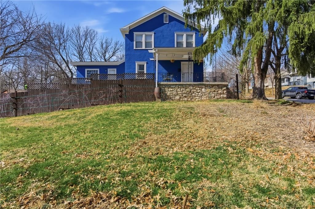 3939 Sunrise Drive, Kansas City, MO
