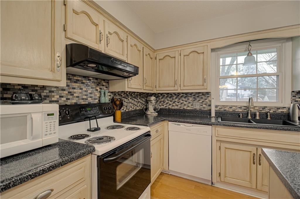 4916 S Shrank Drive — photo 11