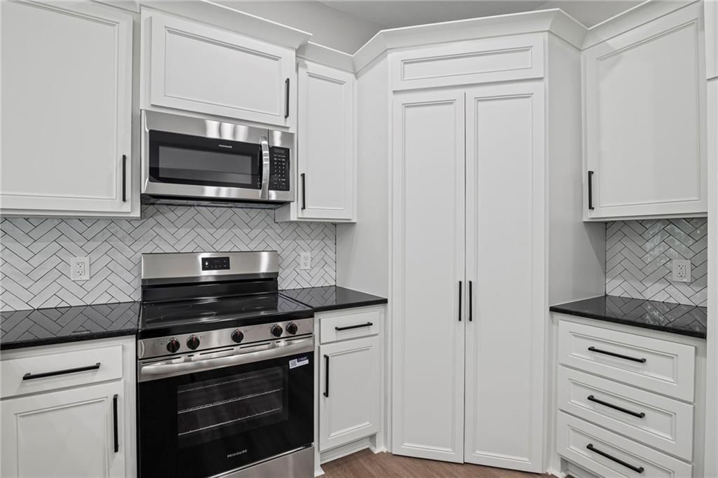 419 Linn Street — photo 13