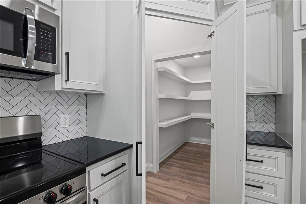 419 Linn Street — photo 14
