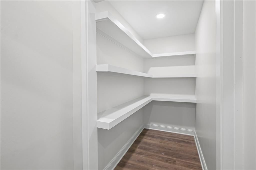 419 Linn Street — photo 15