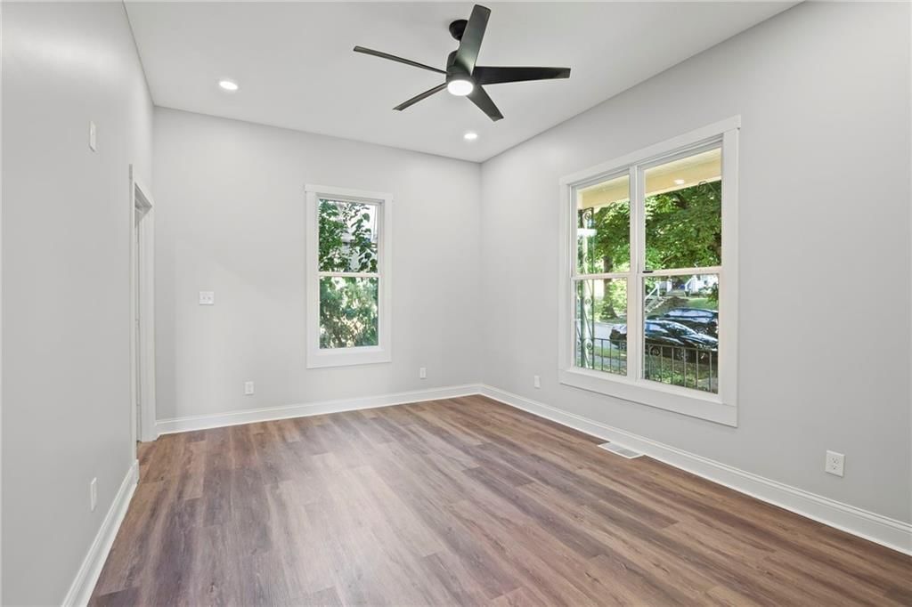 419 Linn Street — photo 20