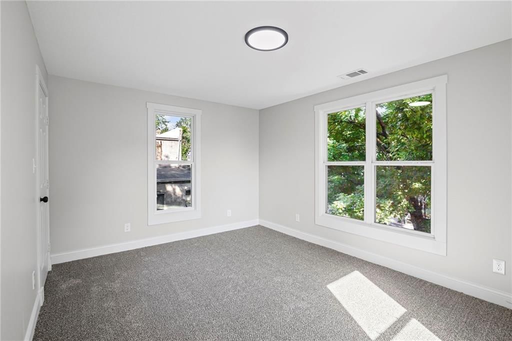 419 Linn Street — photo 27