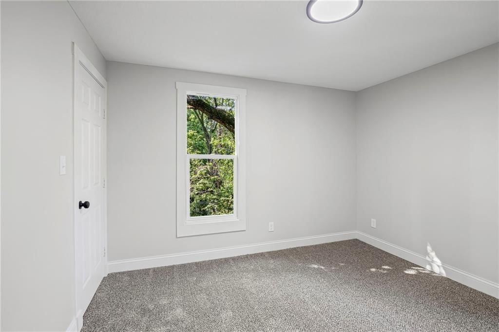 419 Linn Street — photo 30