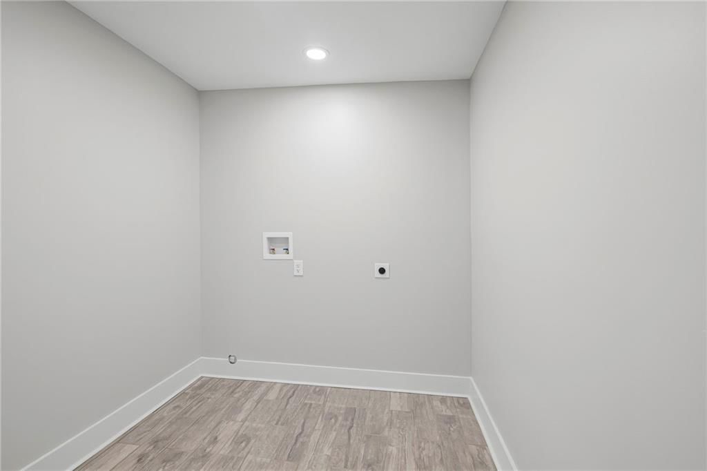 419 Linn Street — photo 33