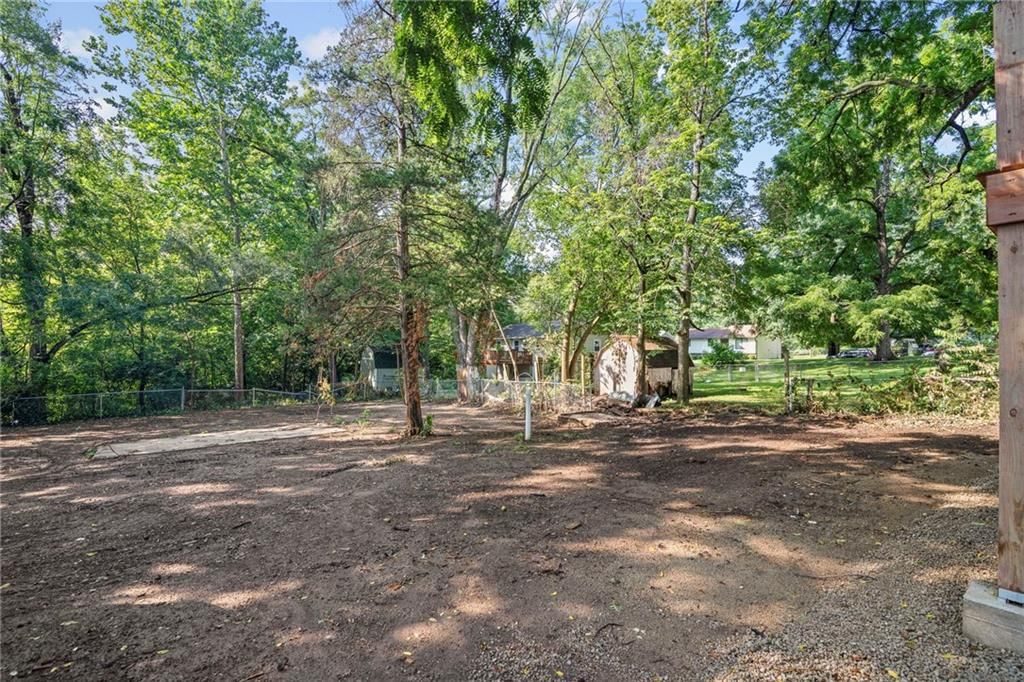 419 Linn Street — photo 37