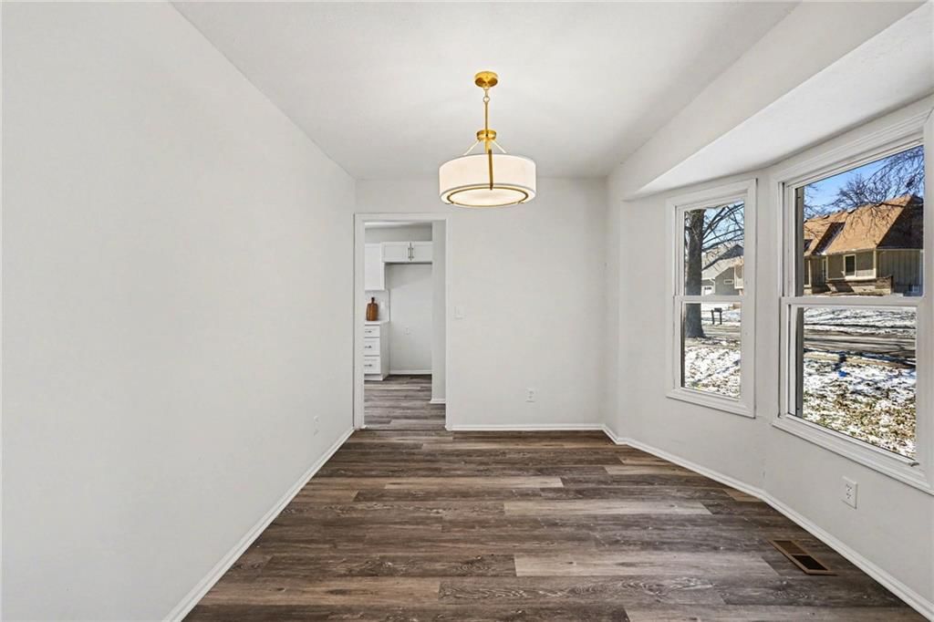 12737 Cherry Street — photo 10